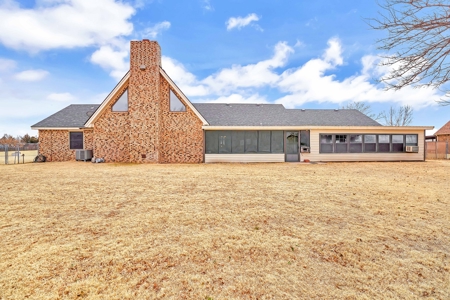 Home For Sale In Sayre, Oklahoma - image 47