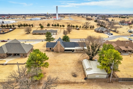 Home For Sale In Sayre, Oklahoma - image 42