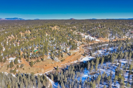 Secluded Colorado Property with Beautiful Mountain Views - image 11