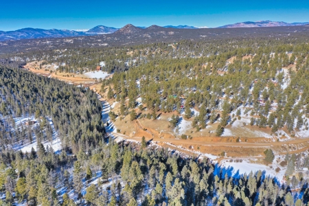 Secluded Colorado Property with Beautiful Mountain Views - image 13