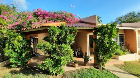 Open Concept home with garden, pool and cozy social areas - image 2