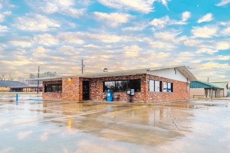 Commercial Restaurant For Sale on Hard Corner in Paris TX - image 20