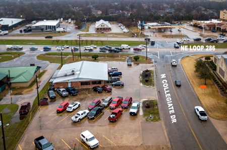 Commercial Restaurant For Sale on Hard Corner in Paris TX - image 2