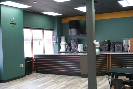 Remodeled building & corner lot 302 E Dickinson FtStockton - image 10