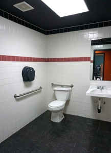 Remodeled building & corner lot 302 E Dickinson FtStockton - image 15