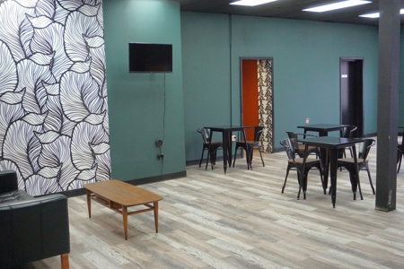 Remodeled building & corner lot 302 E Dickinson FtStockton - image 9