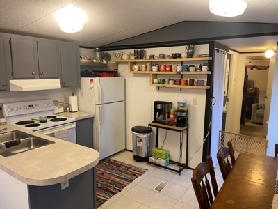 Prime 49.2 Acre Hunting Property - 2 Bed/1 Bath Mobile Home - image 10