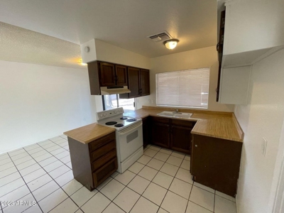 Auction Lot #2:  7506 W Montecito Ave, Phoenix, Az, 85033 - image 10