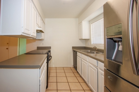 Updated 3 Bedroom, 2 Bathroom House in Phoenix, AZ For Sale! - image 5
