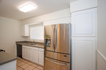 Updated 3 Bedroom, 2 Bathroom House in Phoenix, AZ For Sale! - image 6
