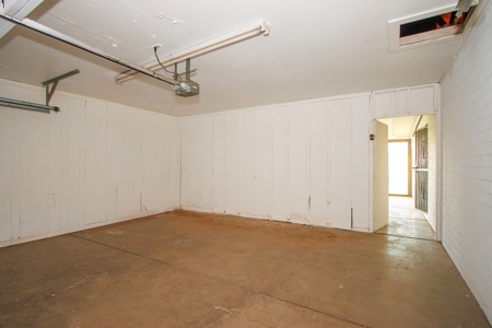 Updated 3 Bedroom, 2 Bathroom House in Phoenix, AZ For Sale! - image 29