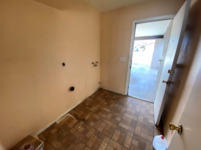 Auction Lot #6:  827 N 61St Ave, Phoenix, Az, 85043 - image 10
