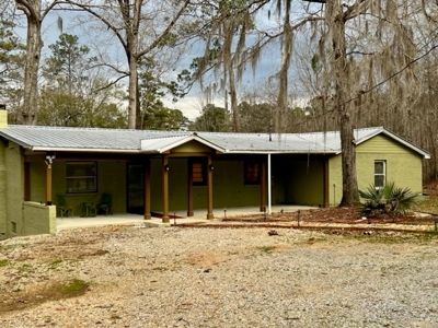Alabama River Waterfront Home for Sale in Wilcox County, AL! - image 1