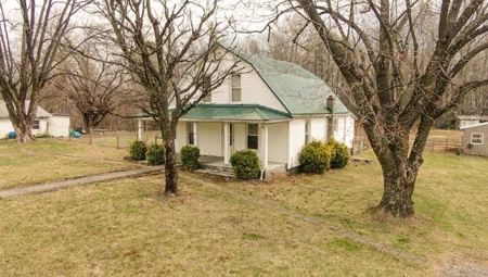 Mini Farm for Sale in Blue Ridge VA! - image 37