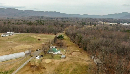 Mini Farm for Sale in Blue Ridge VA! - image 35