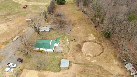 Mini Farm for Sale in Blue Ridge VA! - image 36