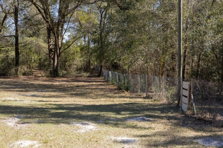 3/2 Country Home in Suwannee County, FL For Sale - image 11