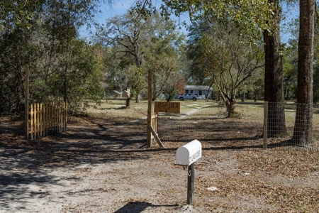 3/2 Country Home in Suwannee County, FL For Sale - image 2