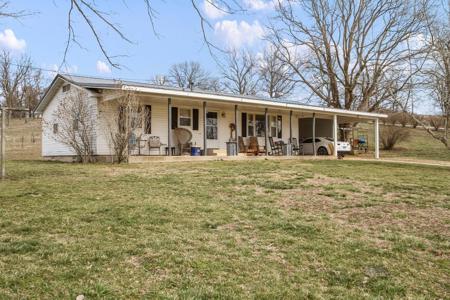 Missouri Ozarks Hobby Farm With Nice Ranch-Style Home - image 1