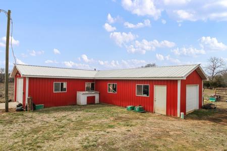 Missouri Ozarks Hobby Farm With Nice Ranch-Style Home - image 5