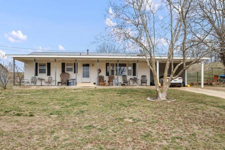 Missouri Ozarks Hobby Farm With Nice Ranch-Style Home - image 20