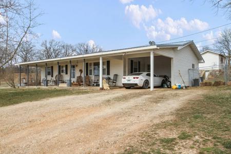 Missouri Ozarks Hobby Farm With Nice Ranch-Style Home - image 19