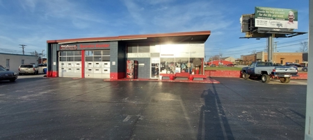 Business and land for sale Tennessee  22 W Ave Crossville TN - image 2