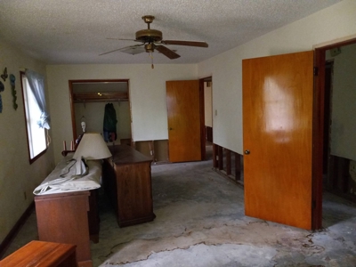 LARGE COUNTRY HOME on 27.10 ACRES FOR SALE in Antlers, OK - image 18