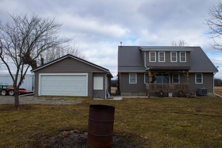 Cozy, Uniquely Renovated Country Home Northeast MO with Pond - image 7