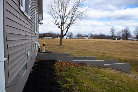 Cozy, Uniquely Renovated Country Home Northeast MO with Pond - image 4