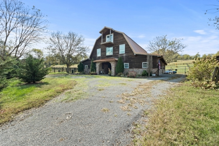 Unique Barndominium with 34 acres/near River/Horse property - image 4