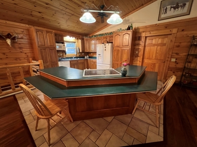 Van Buren County Iowa Lake Shore Hideout - image 34