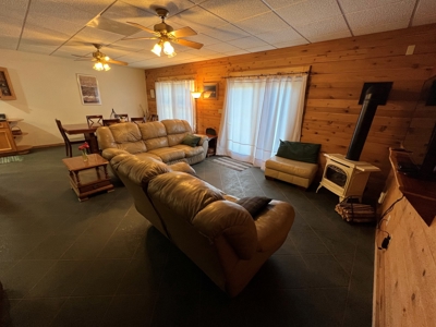 Van Buren County Iowa Lake Shore Hideout - image 28