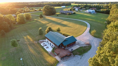Van Buren County Iowa Lake Shore Hideout - image 6
