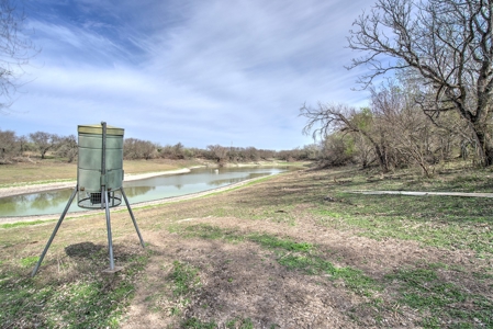 200 High Fenced Acres in Jim Wells County TX - image 13