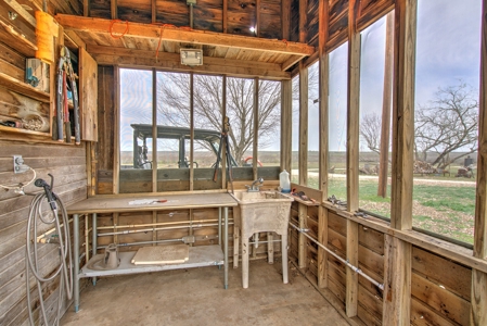 200 High Fenced Acres in Jim Wells County TX - image 8