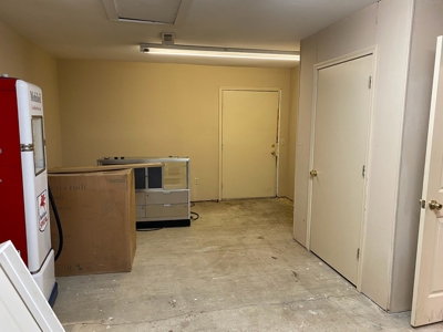 Commercial Building And Lot With Us Hwy. Frontage For Sale - image 13