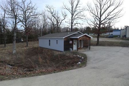 Commercial Building And Lot With Us Hwy. Frontage For Sale - image 2