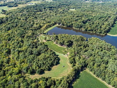 Premium Lake Front World Class Hunting Farm - image 17