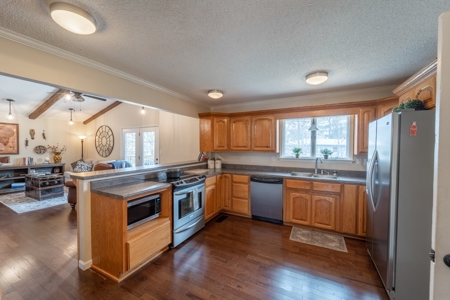 Ozarks In Town Home For Sale Salem Arkansas - image 37