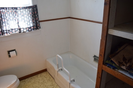 3 Bedroom, 1 Bath Home in Country - image 21