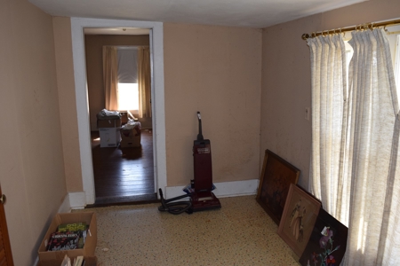 3 Bedroom, 1 Bath Home in Country - image 16