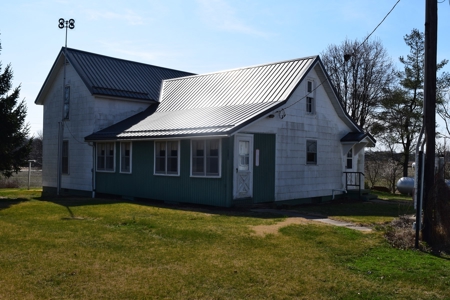 3 Bedroom, 1 Bath Home in Country - image 1