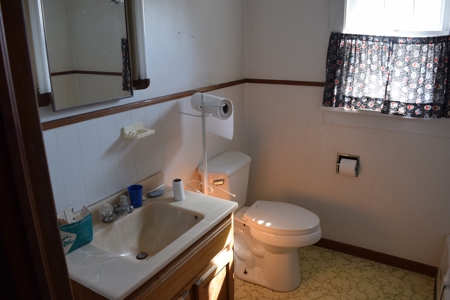 3 Bedroom, 1 Bath Home in Country - image 20