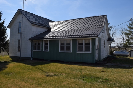 3 Bedroom, 1 Bath Home in Country - image 2