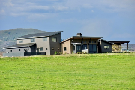 Mountain Luxury Horse Property For Sale Carbondale Colorado - image 2
