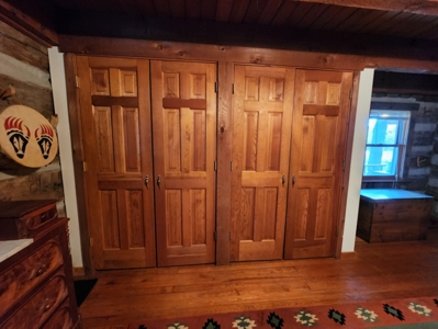 Beautiful Country Cabin Home - image 21