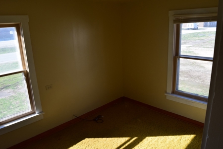 2 Bedroom, 1 Bath Home, Palestine, IL Auction - image 14
