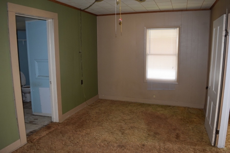 2 Bedroom, 1 Bath Home, Palestine, IL Auction - image 9