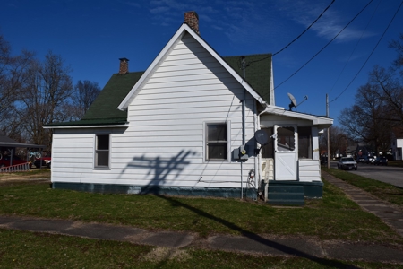 2 Bedroom, 1 Bath Home, Palestine, IL Auction - image 3